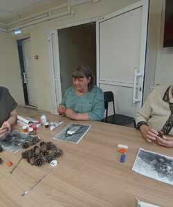 поделки из шишек 1