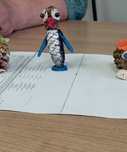 поделки из шишек 4