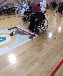 Напольный керлинг