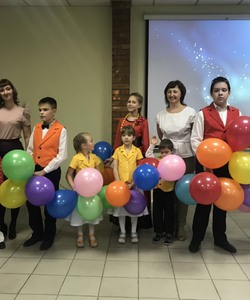 Творческие коллективы "Росточек" и "Праздник непослушания"