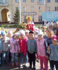 А ну ка дети встаньте в ряд